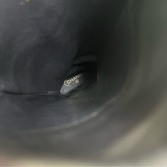 CHANEL Calfskin Knee High Chain Detail Black CC Interlocking Leather Boots 39.5 - Picture 7 of 16